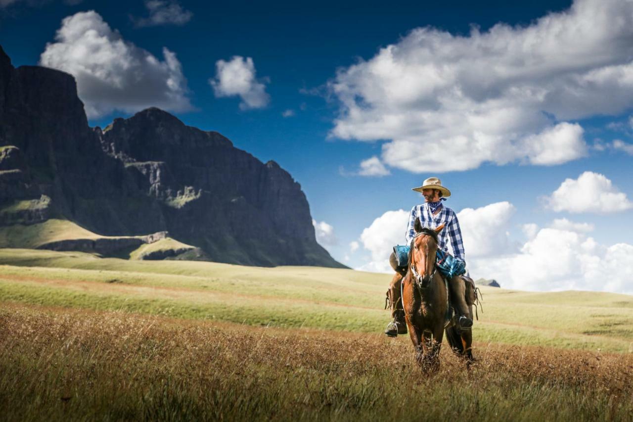 Khotso Lodge & Horse Trails Ундерберг Экстерьер фото